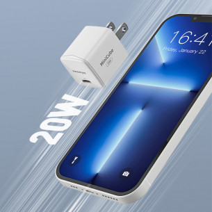 Innostyle MiniCube 20W Ultra-Mini Charger - IMC20PD Innostyle MiniCube 20W Ultra-Mini Charger - IMC20PD