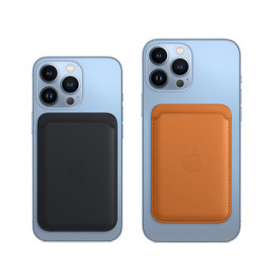 iPhone Leather Wallet with MagSafe - Dark Cherry