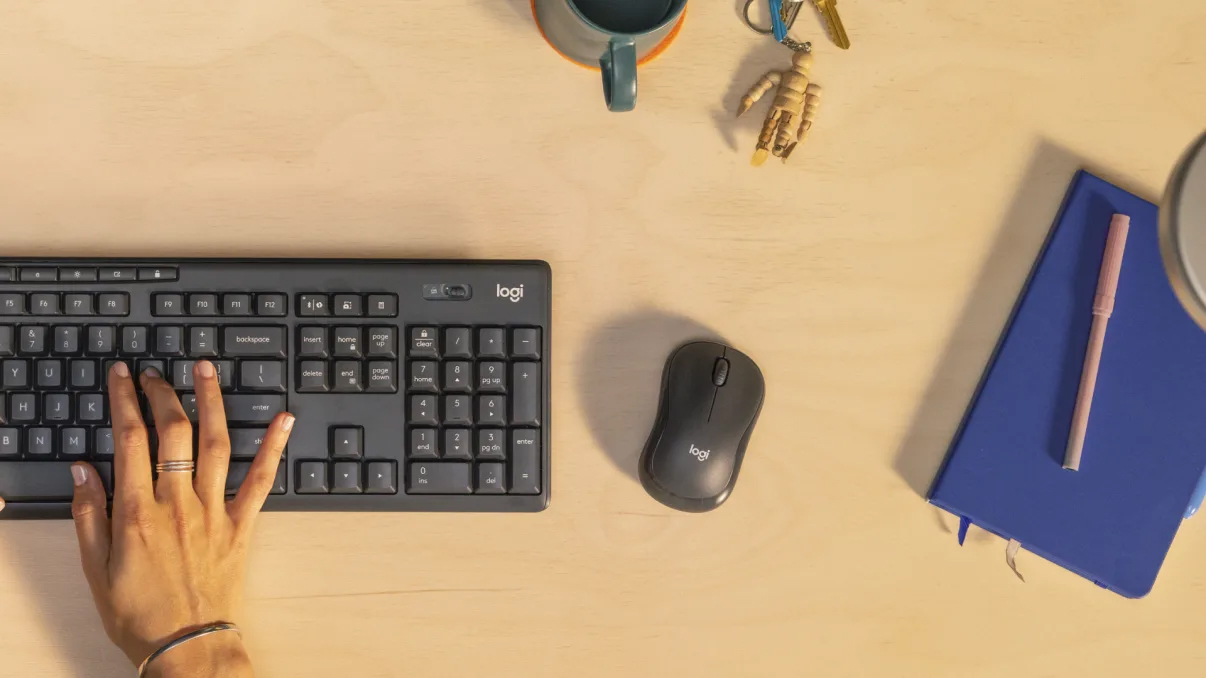 logitech slient bluetooth mouse m240 black 01