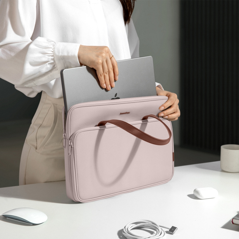 tui deo cheo tomtoc premium versatile shoulder bag macbook 13 14 inch 05
