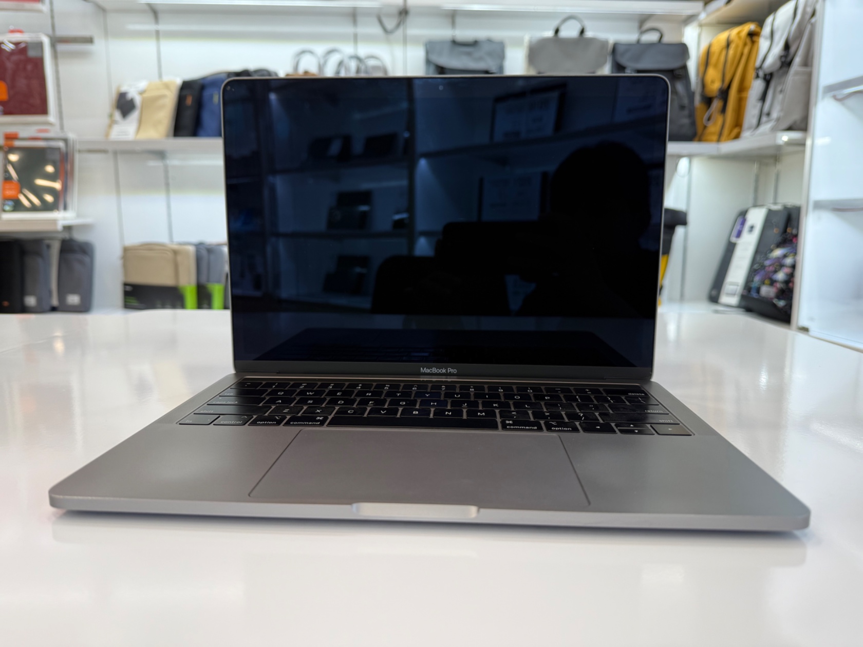 macbook cu sieu re 04