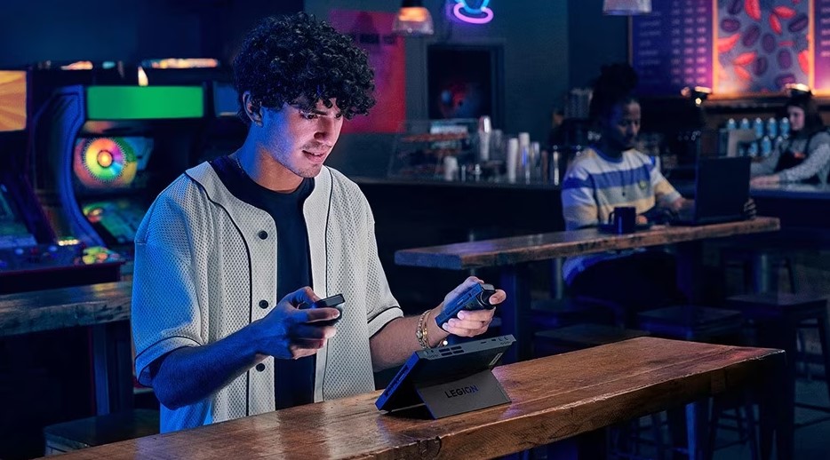 Lenovo Legion Go Pha Vo Gioi Han Ban Dau Cua May Tinh Cam Tay