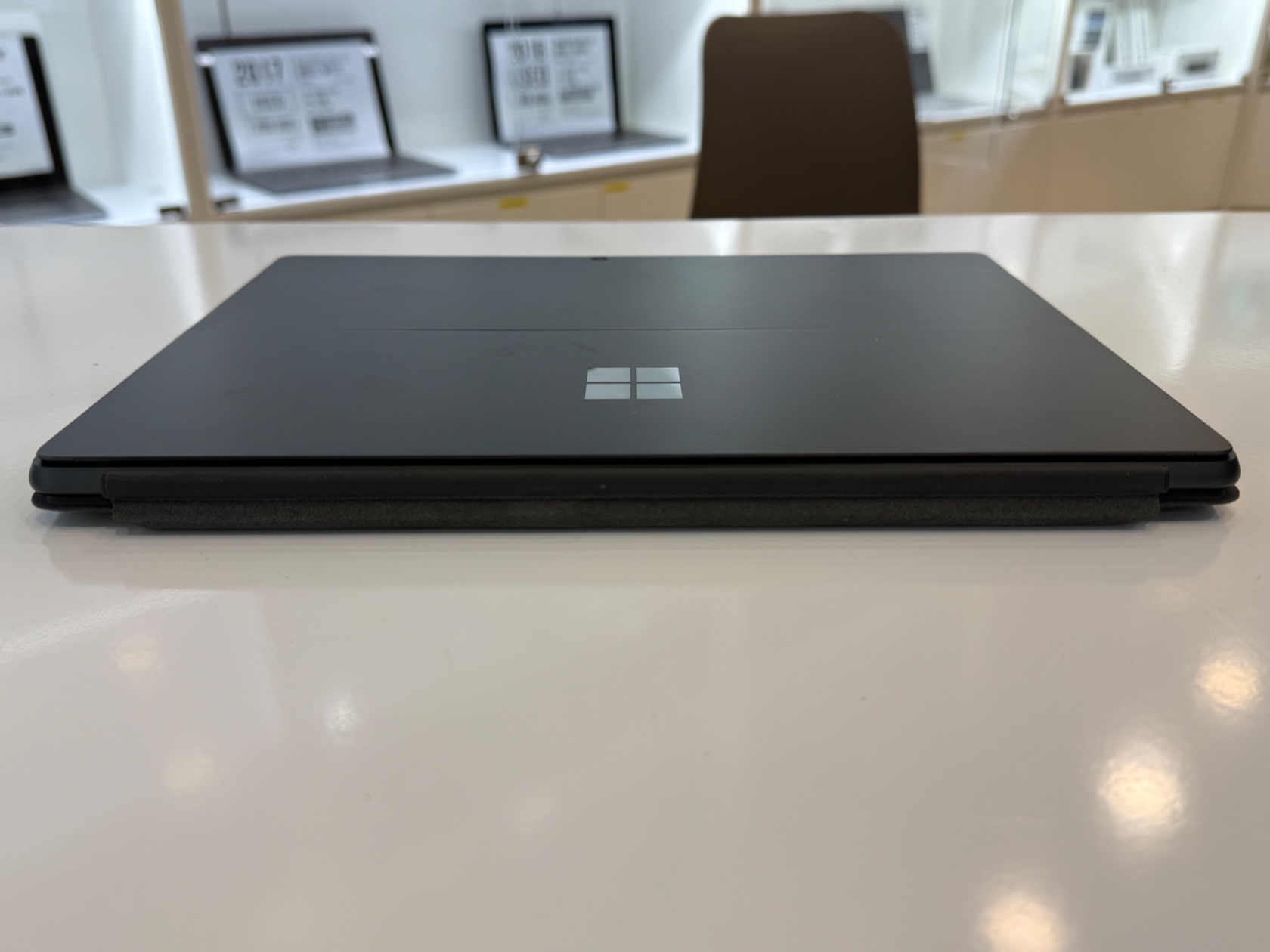 surface pro 8 secondhand 02